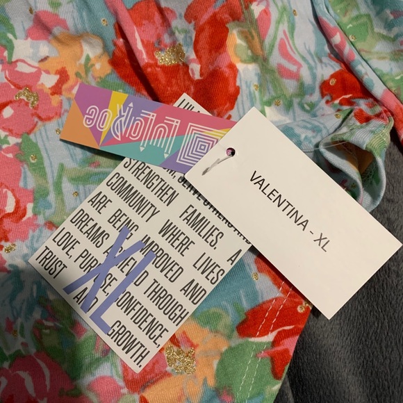Lularoe Valentina - Picture 2 of 4